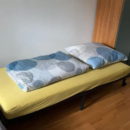 Gut Gelegene In Neustadt Appartamento Dresda