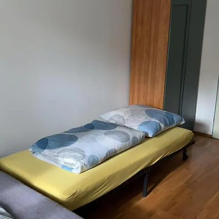 Gut Gelegene In Neustadt Appartamento Dresda