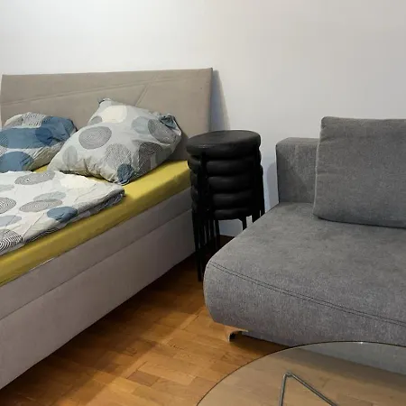 Gut Gelegene In Neustadt *