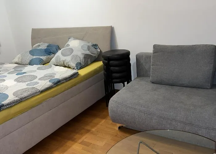 Gut Gelegene In Neustadt *