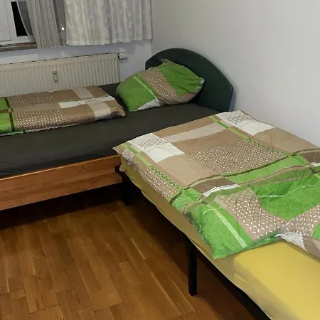 Gut Gelegene In Neustadt Apartament